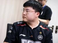 九游体育-关于Uzi回归赛场，关键助攻首场状态亮眼，篮网观众沸腾！的信息