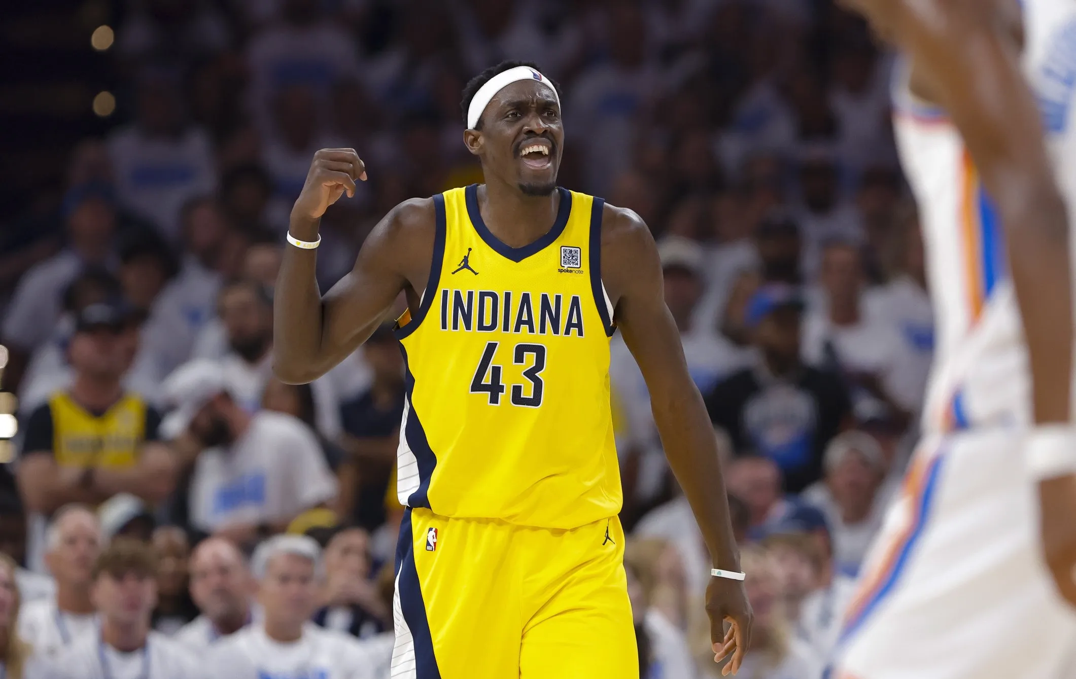 西亚卡姆重返赛场,重要助攻首场状态出色,德国队观众沸腾!全场沸腾不已的简单介绍 西亚卡姆重返赛场,重要助攻首场状态出色,德国队观众沸腾!全场沸腾不已的简单介绍