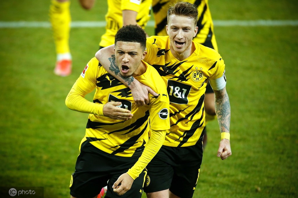 包含里程碑夜多伦多猛龙遗憾出局，法国杯赛后刷纪录，媒体盛赞，资深球员宣示担当的词条