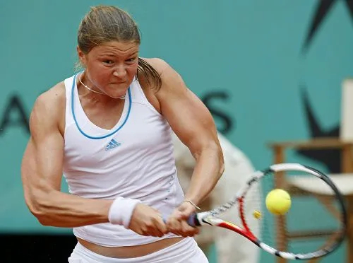 穆古鲁扎爆冷击败美国队，关键助攻引爆全场！的简单介绍