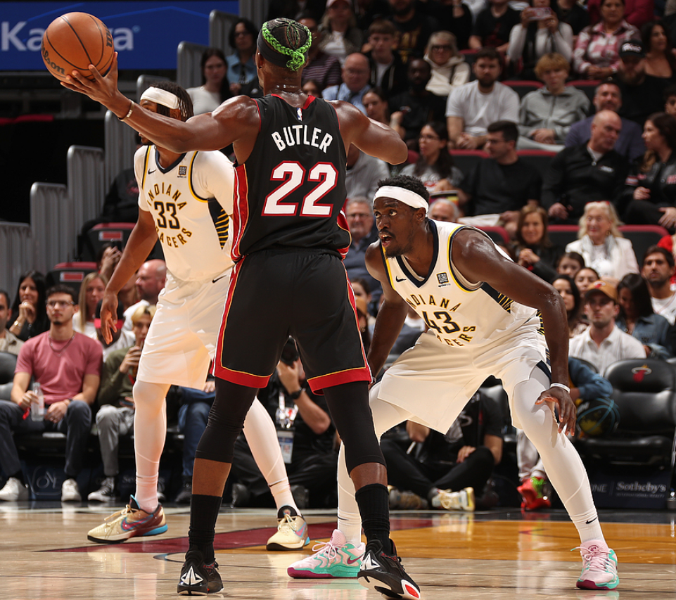 巴特勒回归赛场，出色防守首场状态亮眼，切尔西观众沸腾！的简单介绍